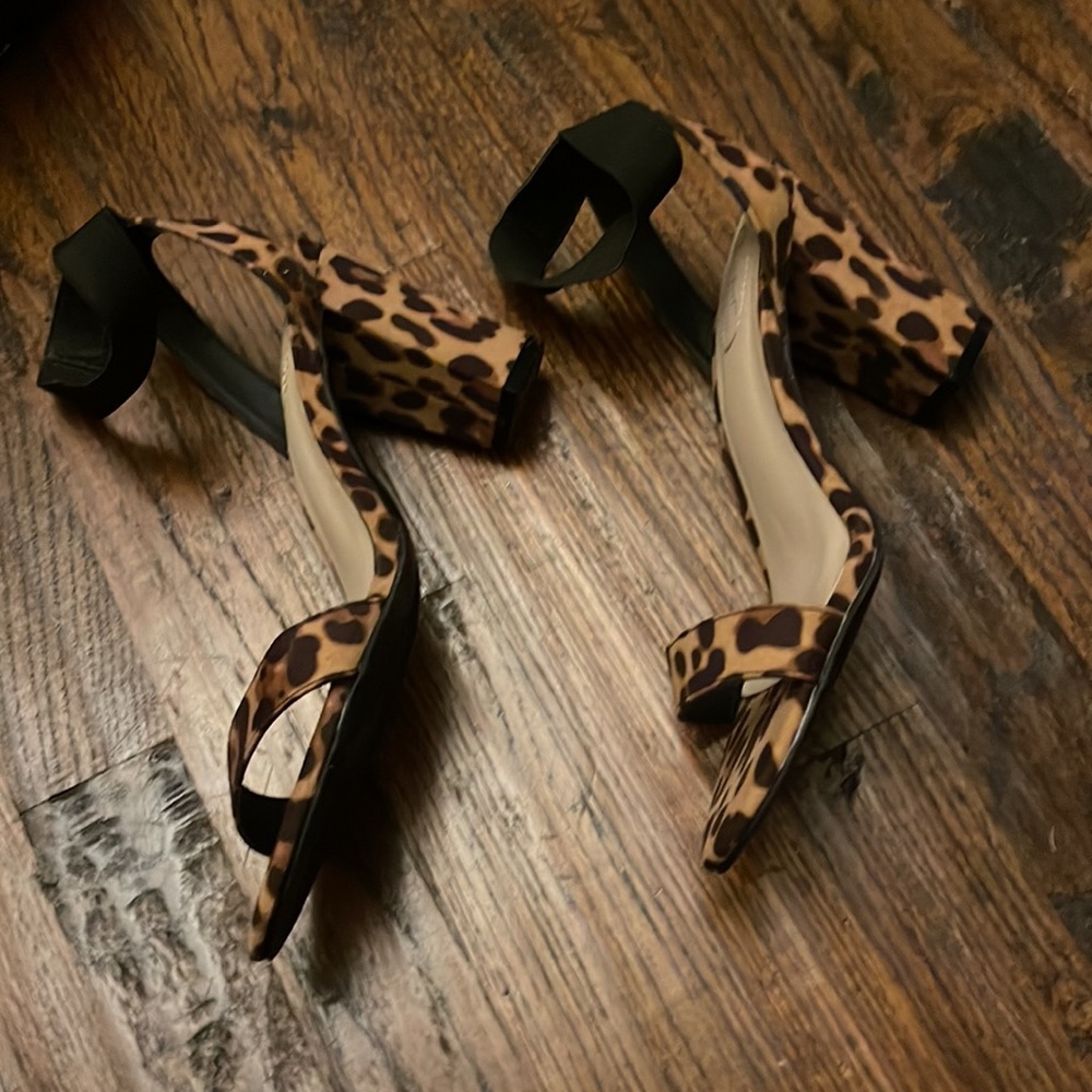 Animal print low heel new size 10 - Picture 3 of 3